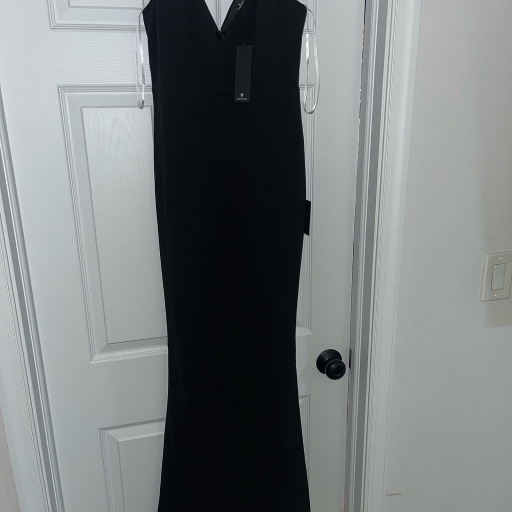 Lulu's Black Sleeveless V-Neck Sheath Maxi Dress